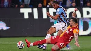 Galatasaray Trabzon'dan puan alamadı: Şampiyonluk sıkıntıda